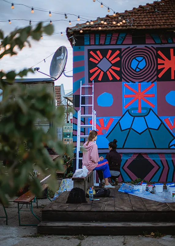 All girls street art jam